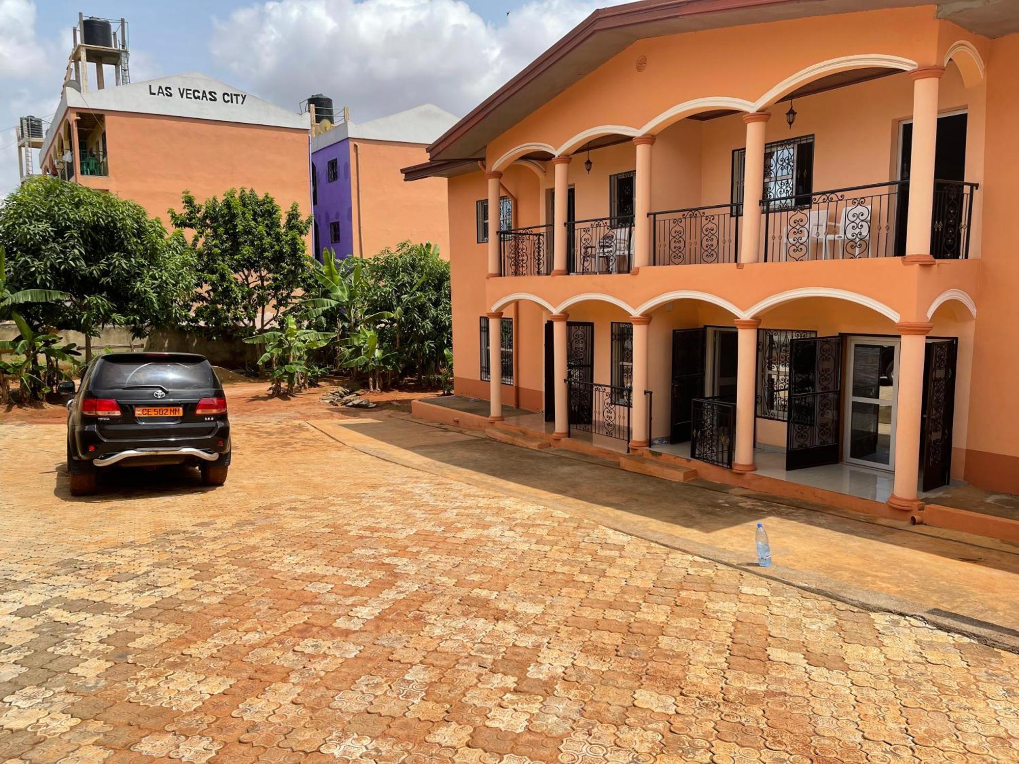 Villa Contemporaine Yaoundé Kültér fotó